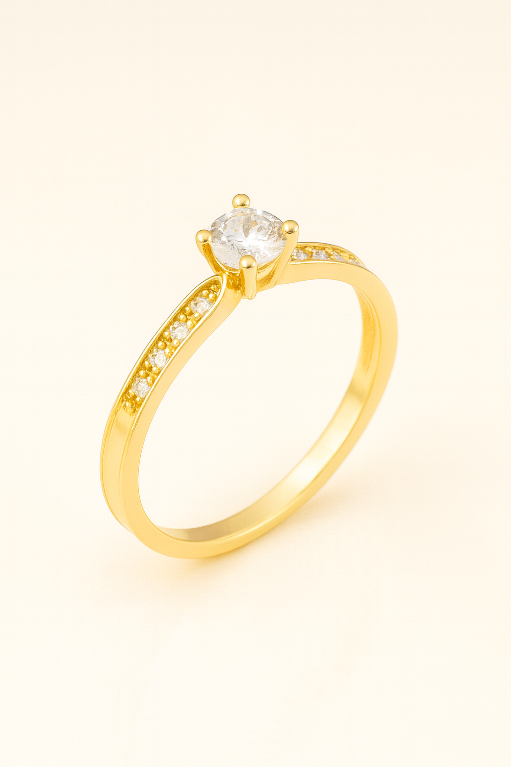 013 - Anel Solitário de Ouro Amarelo 18k/750