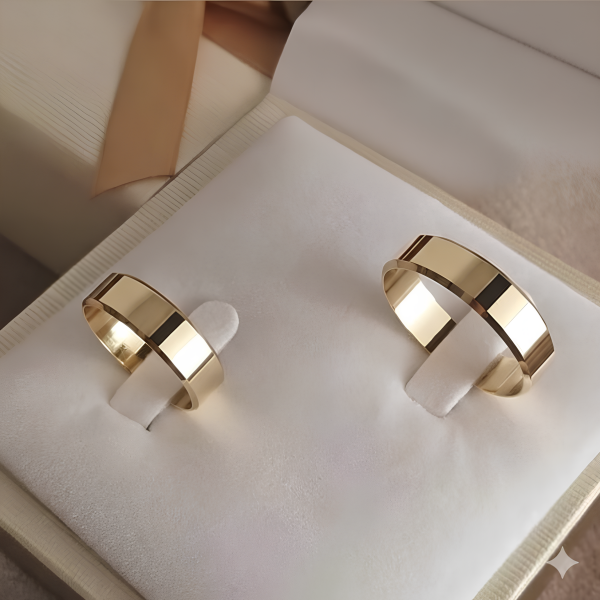 Par de Alianças Chanfradas em Ouro Amarelo - Tradicional 18k/750